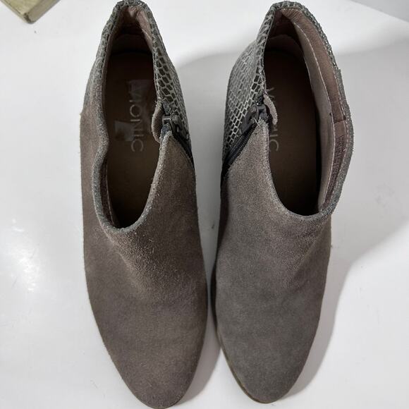 VIONIC Leather Booties Bromley Boots Zipper Ankle Taupe Gray Size 7 - Picture 15 of 15